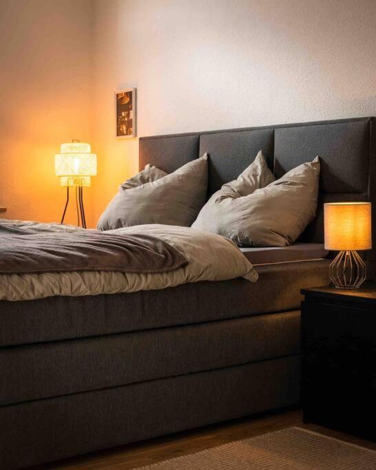 Ferienwohnung Bali Style Mit High Speed Wlan Und Gratis Parkplatz Gera Exterior photo
